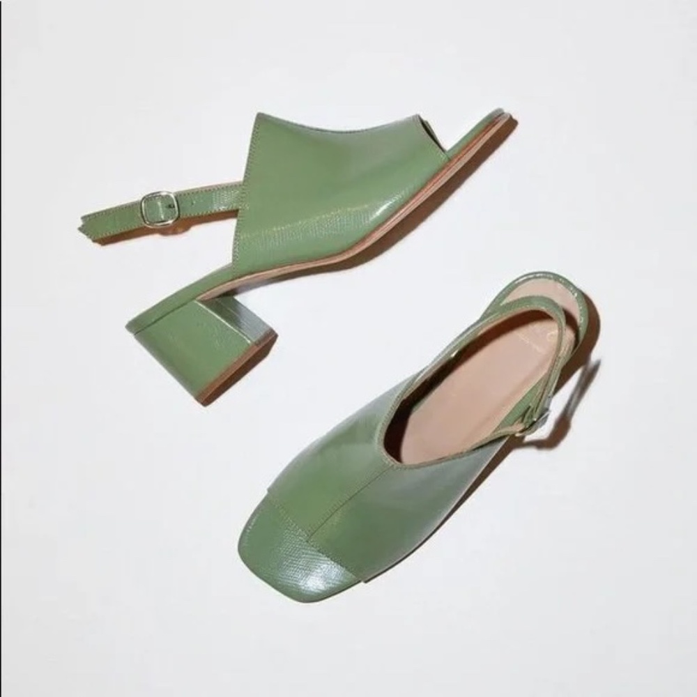 No. 6 Leah Sandal - Pistachio